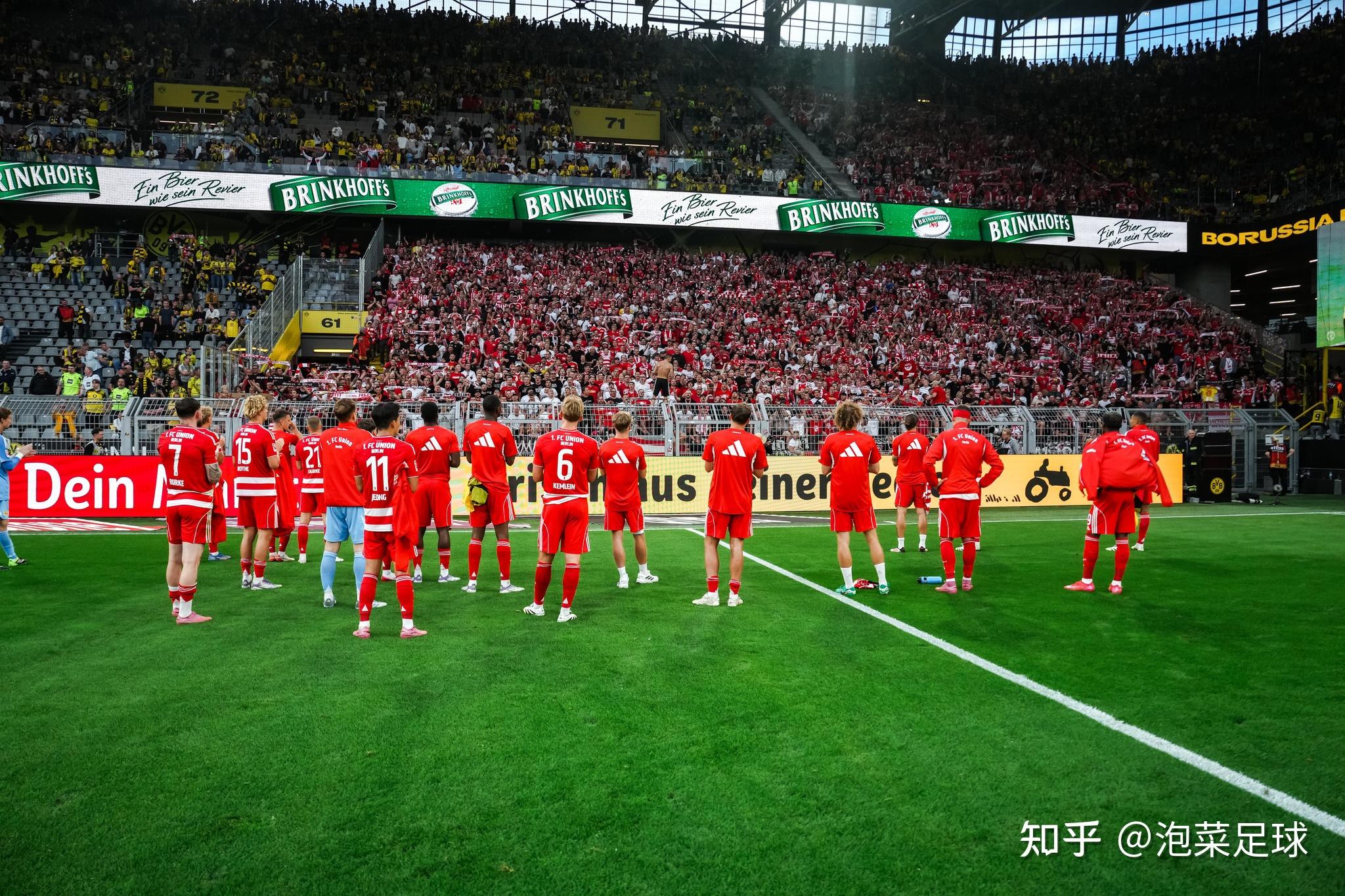 包含今晨突围战来临；斯图加特围绕欧洲杯内部沟通；底气十足；数据层面出现新趋势的词条