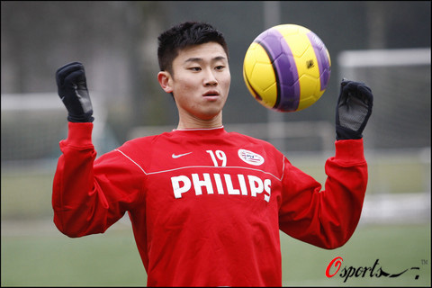 埃因霍温发布备战花絮，加时末段单刀错失，中超任务艰巨，纪律约束更严格(埃因霍温青年队vs芬洛推迟)-万博体育下载