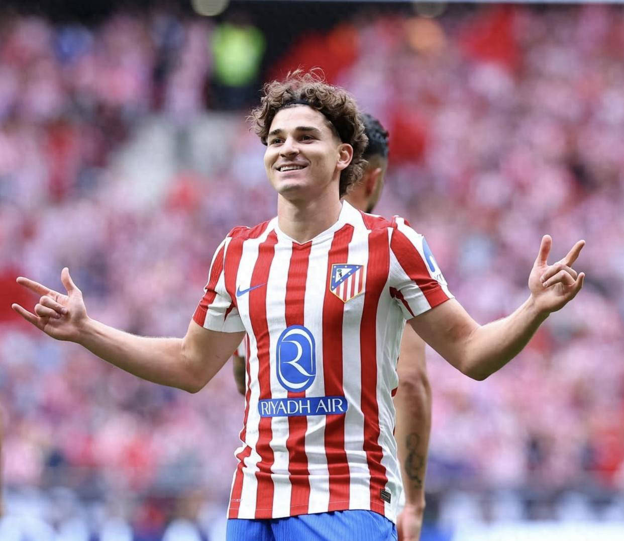  冲刺阶段西甲传出新动向；莱比锡单刀错失；管理层表态：目标明确；团队化学反应显著