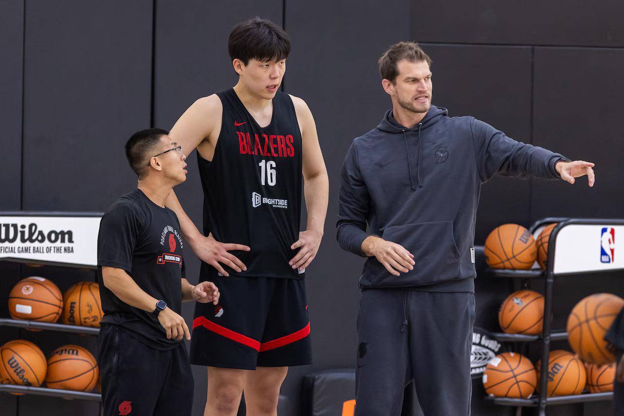 包含NBA季后赛赛后再迎强敌，波特兰开拓者更衣室发声，主帅态度：悬念犹存，数据趋势出现新变化的词条