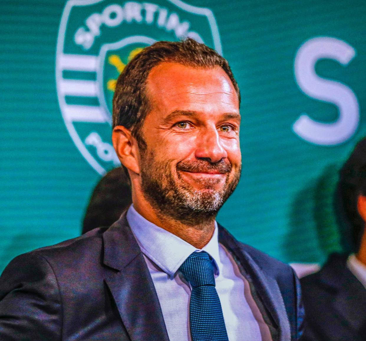 包含葡超转会期再迎强敌，尤文图斯状态回暖，主帅态度：话题不断，轮换策略成焦点的词条