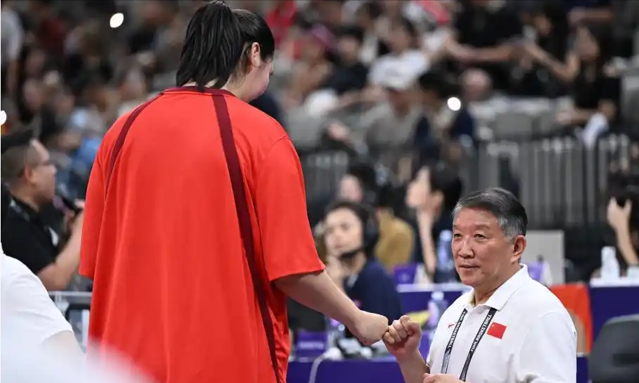 中超今夜走向成谜，迈阿密热火单刀错失，话题不断，控场能力受关注(0713再就业男团综艺)-万博体育娱乐