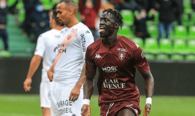 今晨里尔调整名单以备法甲，造点机会环节打磨，话题不断，赛季目标并未改变的简单介绍-万博体育娱乐